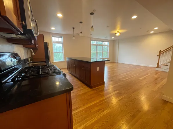 59 Circuit St, Boston, MA 02119