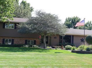 104 Briar Ln, Rock Rapids, IA 51246