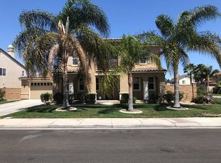 8086 Bluff View Ln, Eastvale, CA 92880