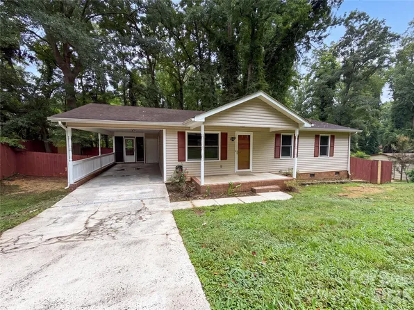 203 Park Dr, Kings Mountain, NC 28086
