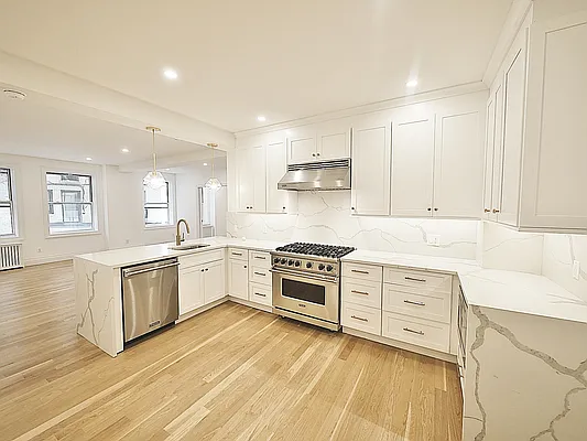 Sold by Rachel Realty | media 5