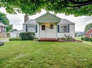 233 Sunset Dr, Lower Burrell, PA 15068