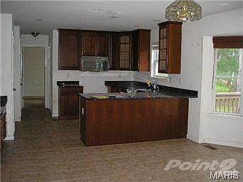 4th image of 5975 Plantation Dr