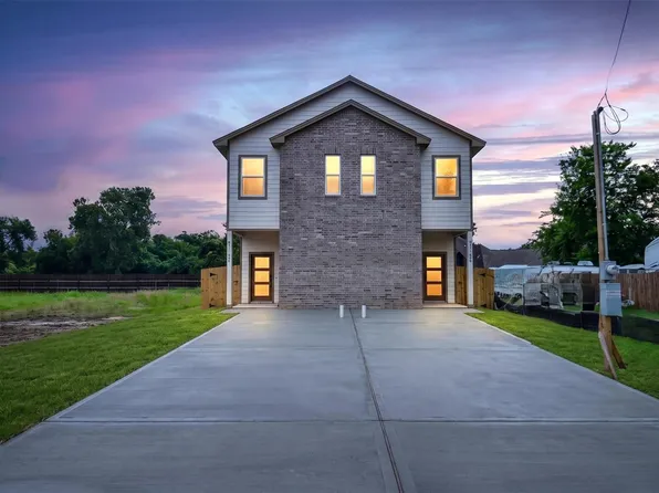 8110 Carver Rd, Houston, TX 77088