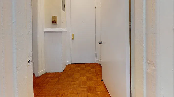 Rented by Bond New York | media 6