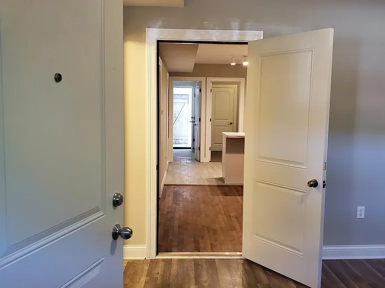 5007 N Western Ave #1 — Photo 8