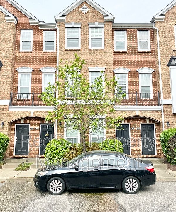 1st image of 656 Claire Ln