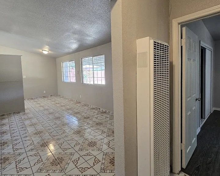 2137 W Dayton Ave — Photo 16