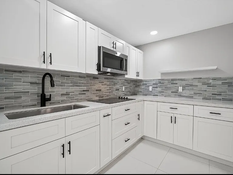 1501 SW 154th Ct — Photo 8