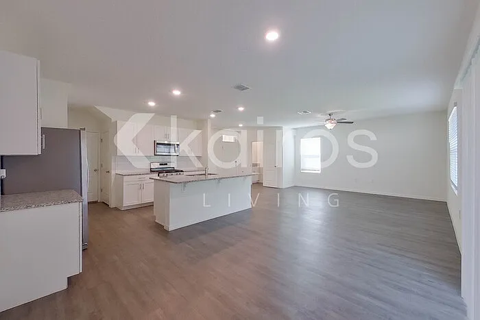 32005 Katelin Cir — Photo 5