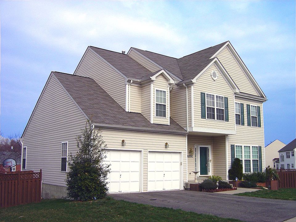 Open floor plan. A "must see!"