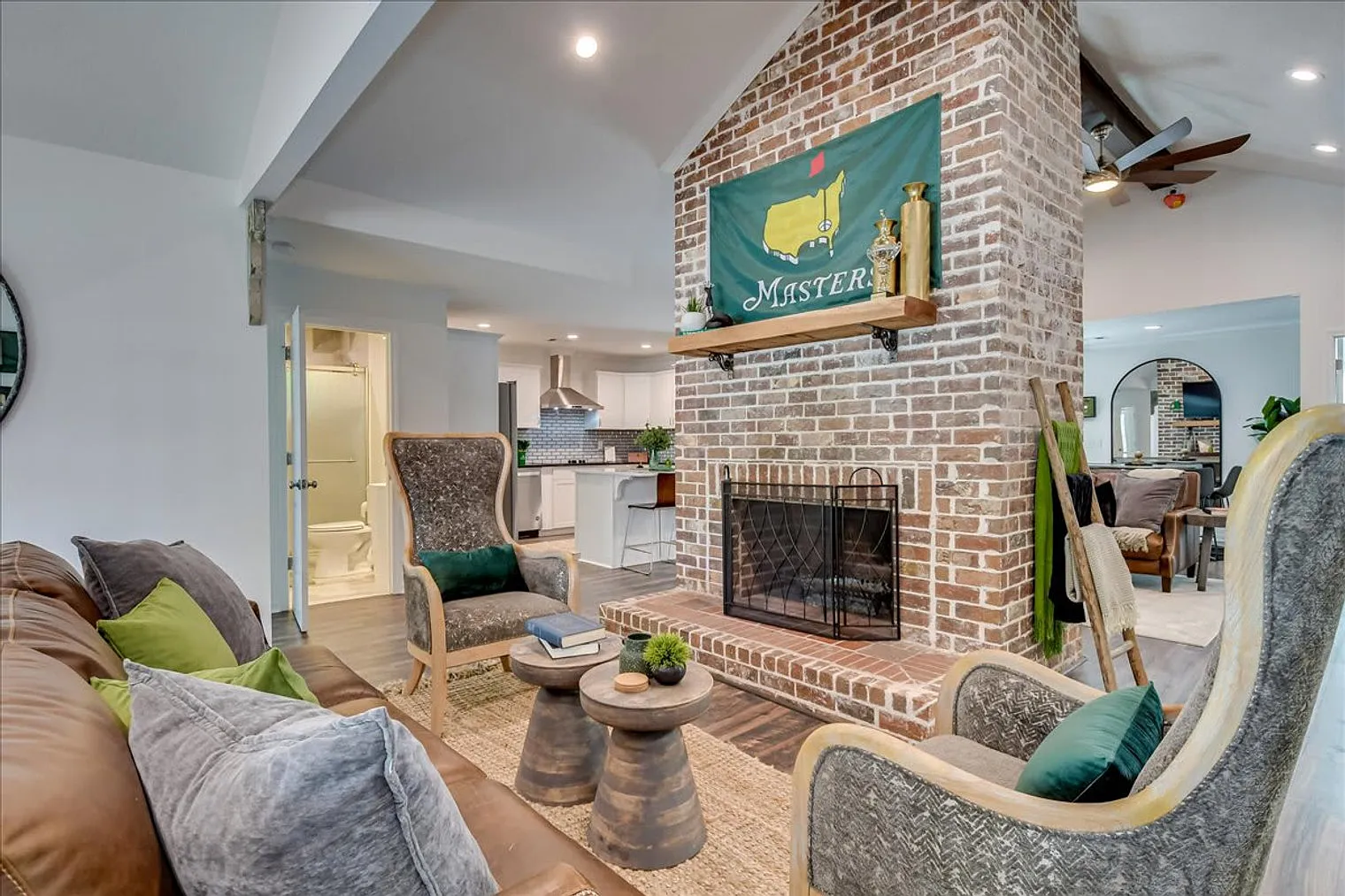4 bed, 3.0 bath, 2012 sqft, $7,131 — Photo 3