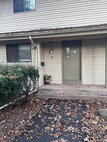 347 Oakland St Photo 1