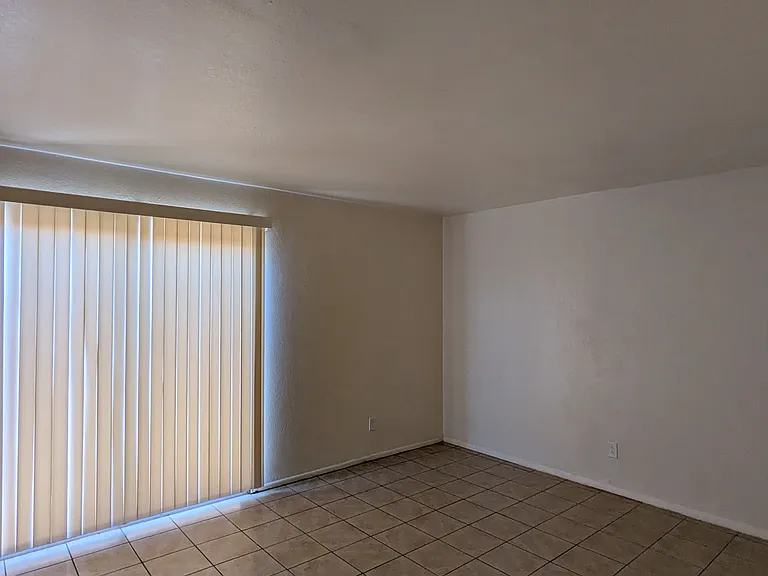 1477 E 27th Ave #1 — Photo 22