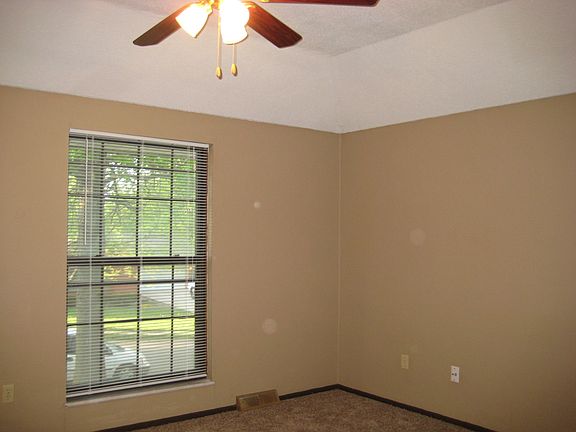 Open and Airy Great Room!