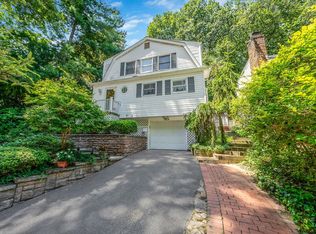 95 Norwood Ave, Northport, NY 11768
