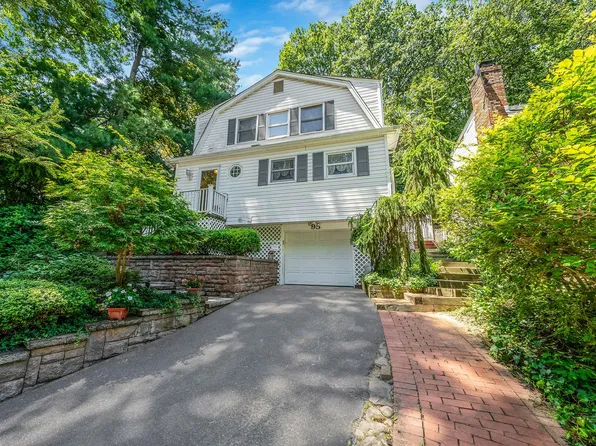 95 Norwood Avenue, Northport, NY 11768