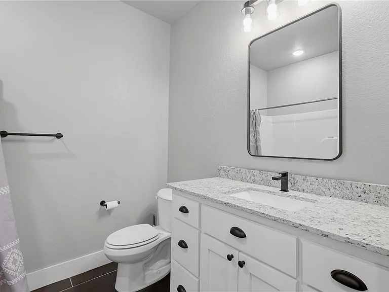 8 Leyland Dr — Photo 28