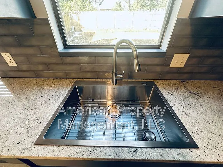 6712 S 78th East Ave — Photo 29