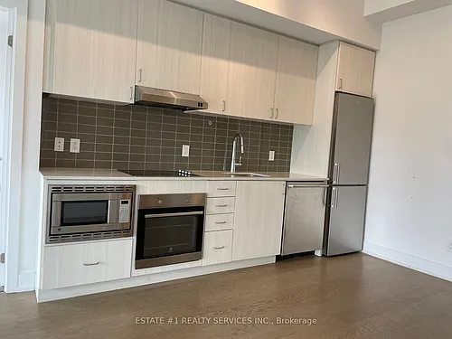 7 Kenaston Gdns Photo 1