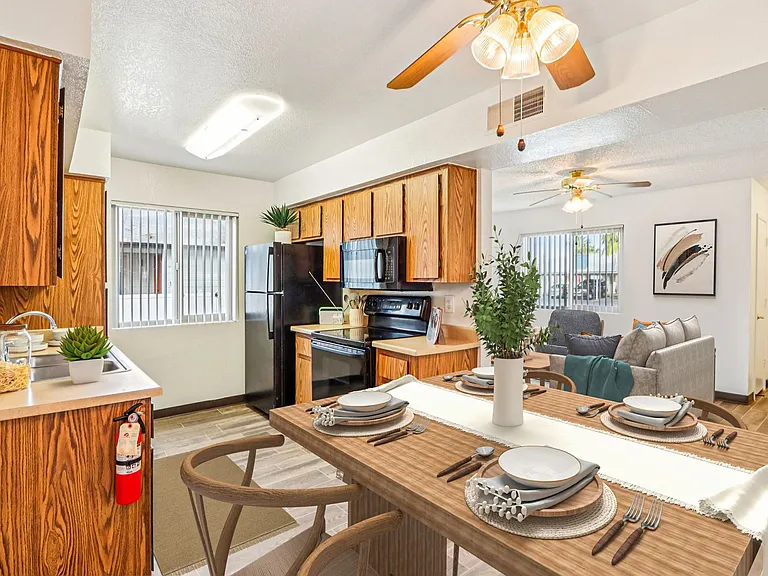 Sunrise in Chandler Apartments — Photo 36