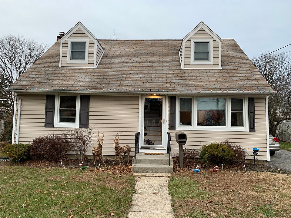 1st image of 37 Cherry St