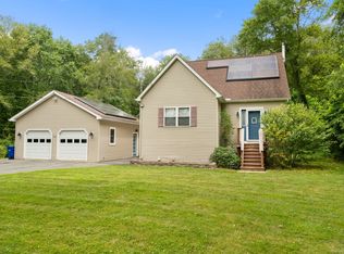 913 Vauxhall Street Ext, Quaker Hill, CT 06375