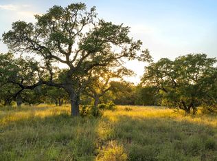 5776 10th St, Blanco, TX 78606