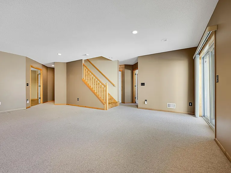7950 Victoria Way — Photo 35