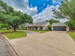 2305 Douglas Dr, San Angelo, TX 76904