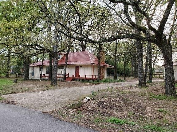5th image of 102 Seaside Dr