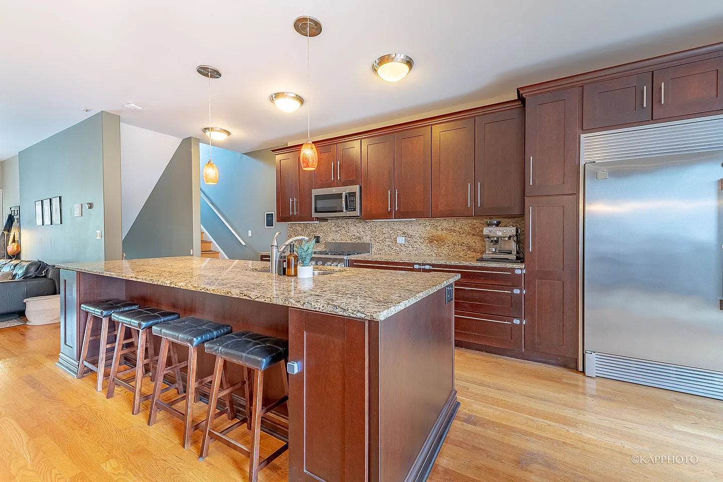 2 bed, 1800 sqft, $4,100 — Photo 4