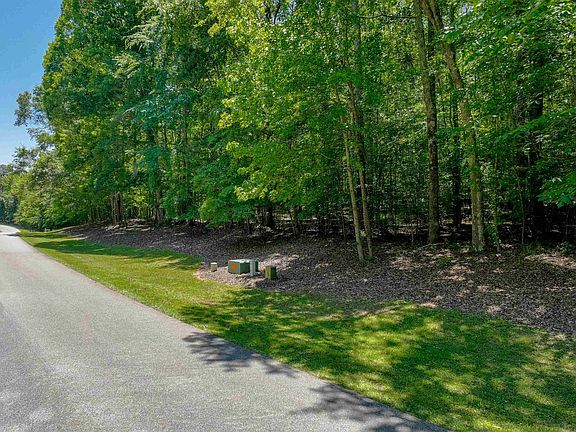 3rd image of 132 Broadlands Dr #55