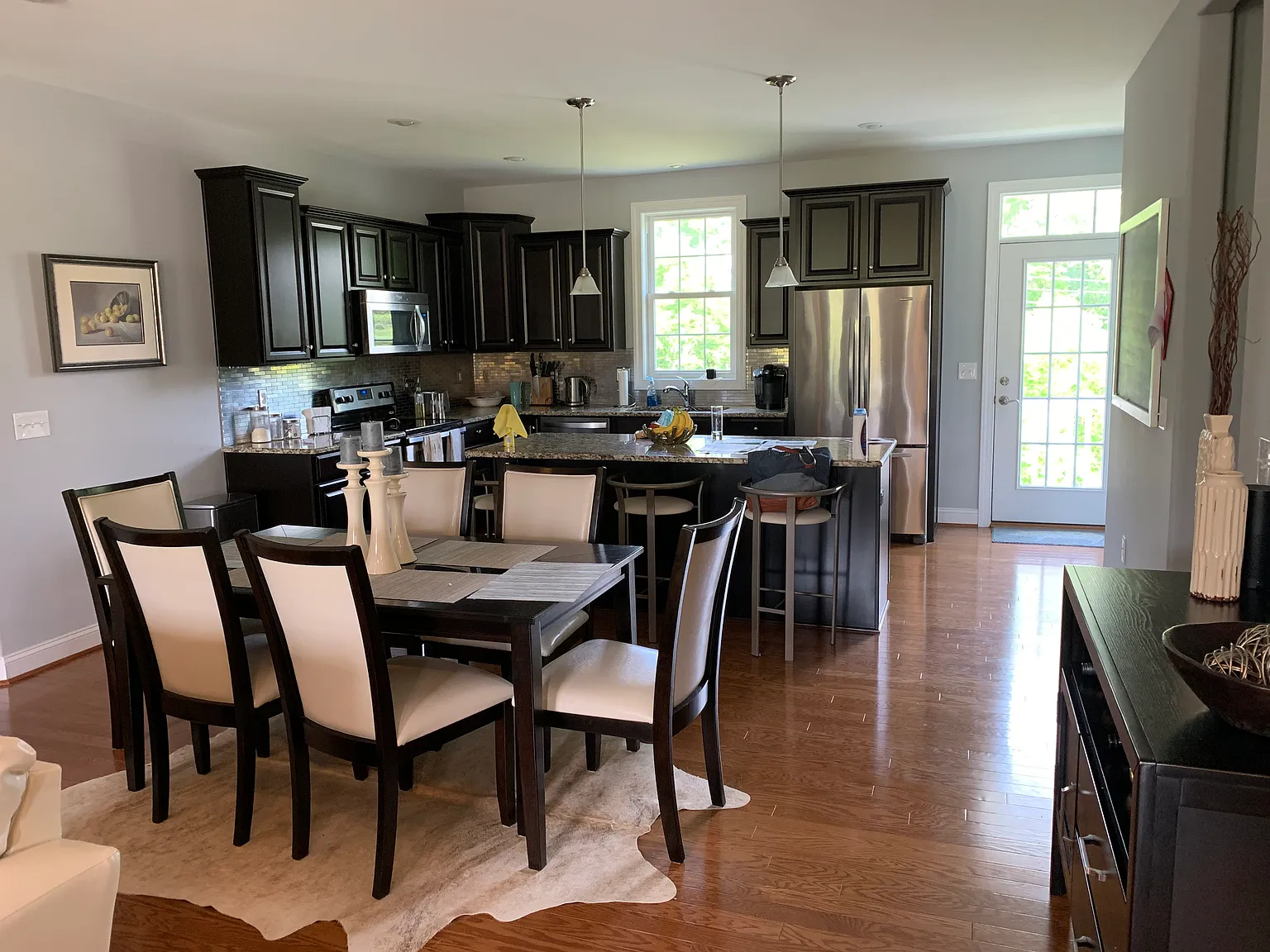3 bed, 2.5 bath, 1680 sqft, $2,950 — Photo 2
