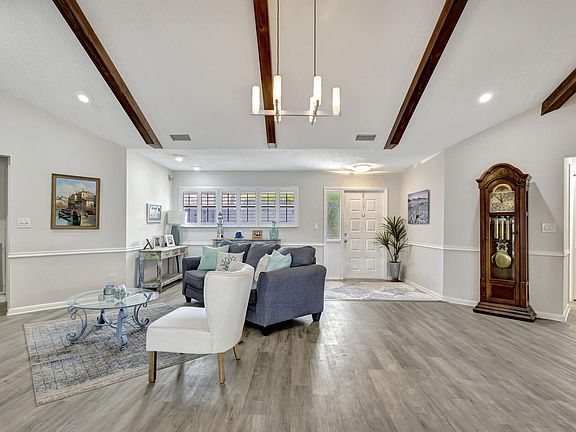 5th image of 1127 E Seminole Avenue #22c