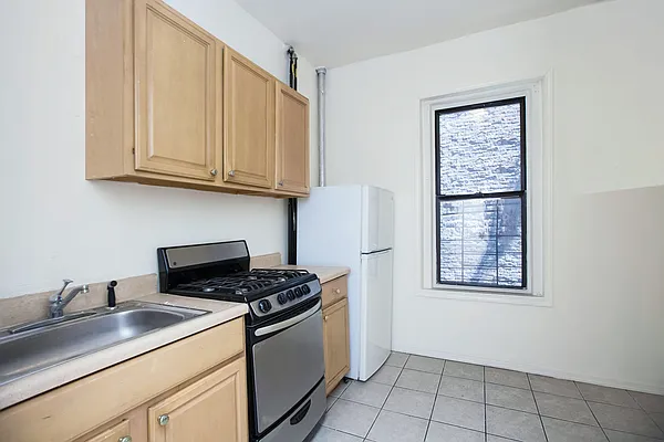 Rented by Bohemia Realty Group | media 14