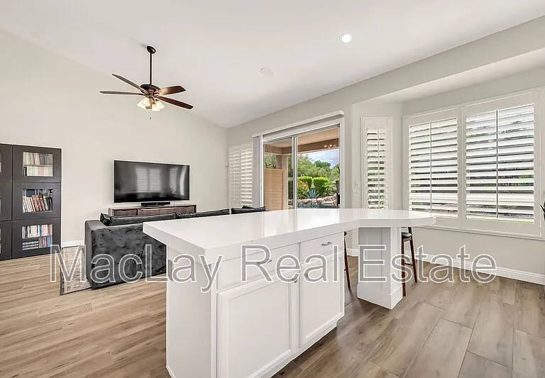 7259 E Tyndall St — Photo 17