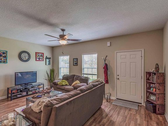 2nd image of 2734 Hollybrook Ln #4B