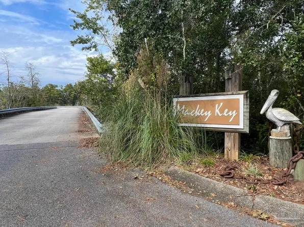 2100 Maria Cir, Pensacola, FL 32514