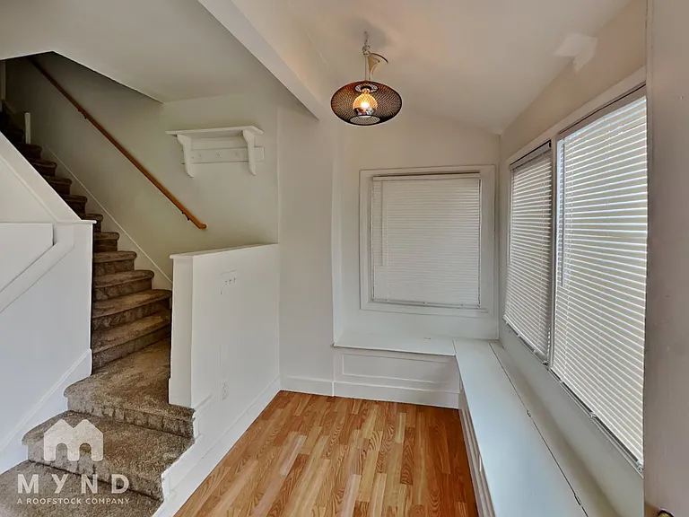 1311 N Alder St — Photo 6