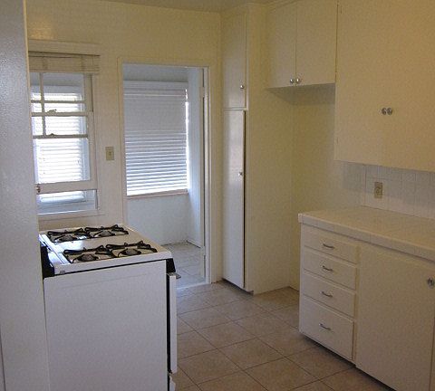 3rd image of 208 Park Ave APT 3