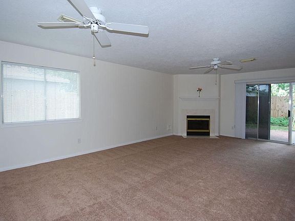 5th image of 18039 Lago Forest Dr
