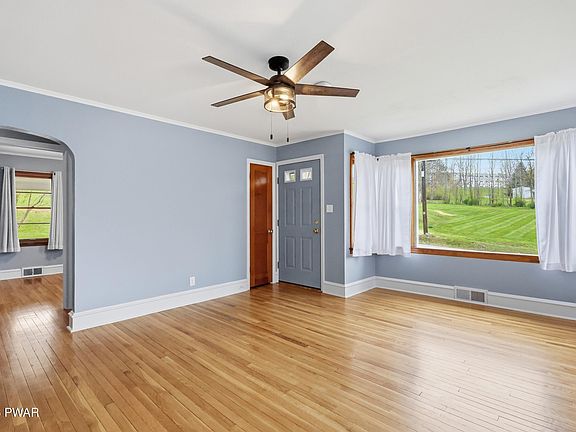 3rd image of 453 Grove St