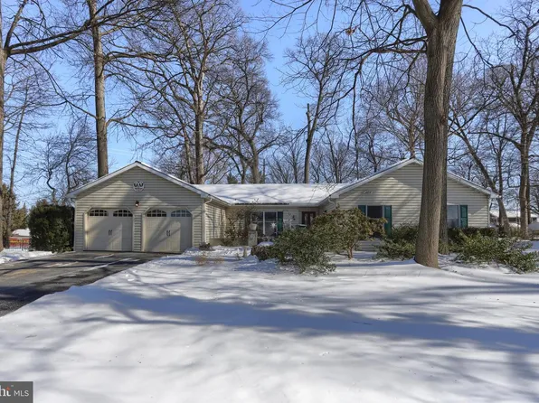 905 Ebenezer Rd, Middletown, PA 17057