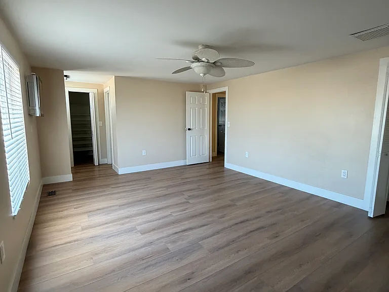 7477 Ullom Dr — Photo 21