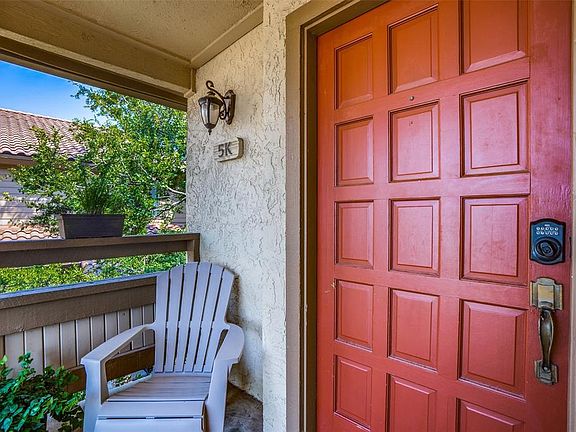 3rd image of 7640 W Greenway Blvd APT 5K