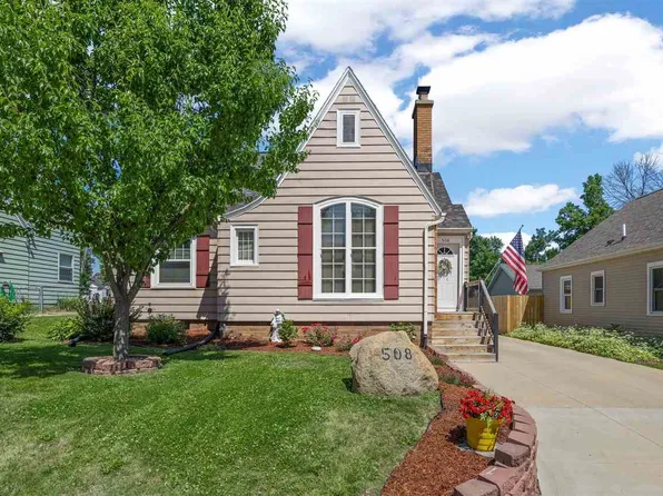 508 26th St SE, Cedar Rapids, IA 52403