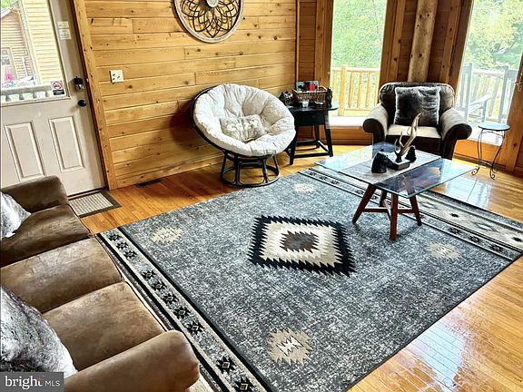 4th image of 229 Rock Lodge Rd