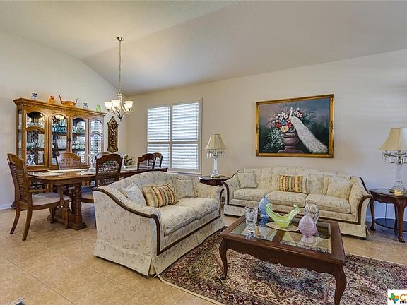 4th image of 614 Oakmont Way