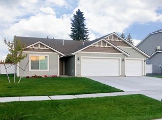 6872 W Amanda St, Rathdrum, ID 83858